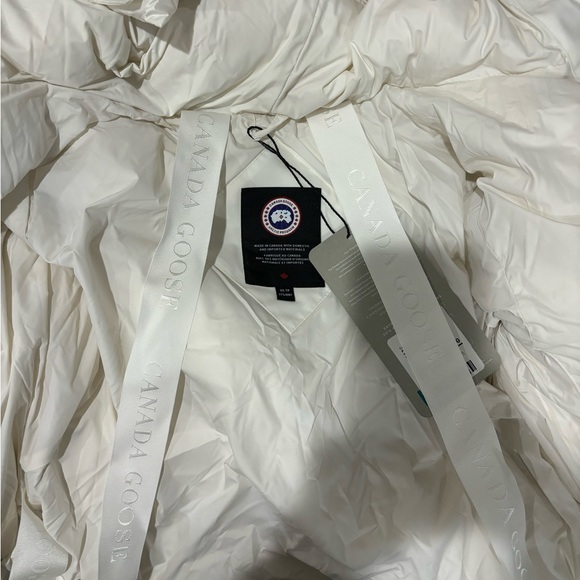 BNWT Authentic Canada Goose Paradigm Expedition Parka, size xs - Picture 5 of 7